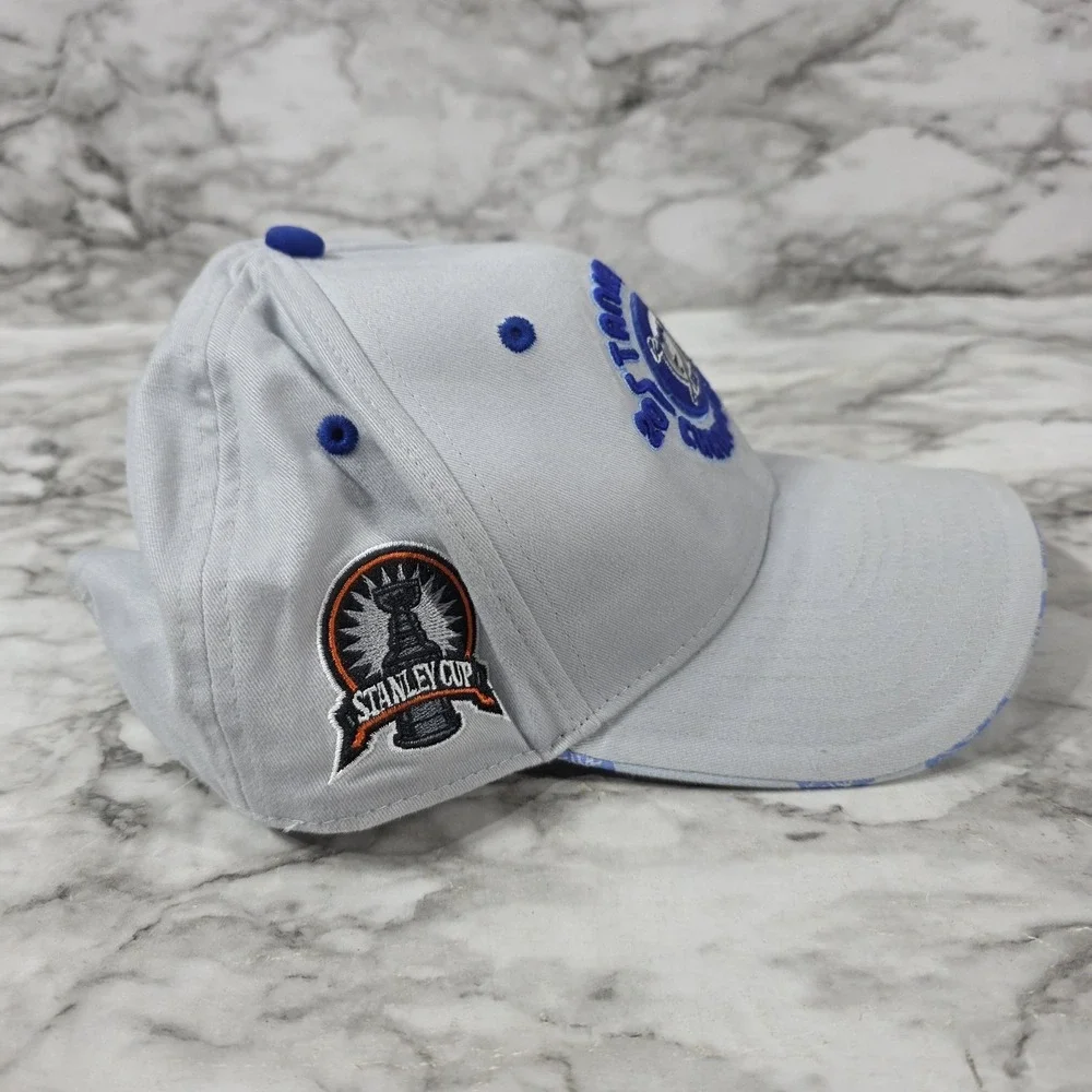 New Era NHL Tampa Bay Lightning Stanley Cup Champion 2004 Vintage Hockey Hat